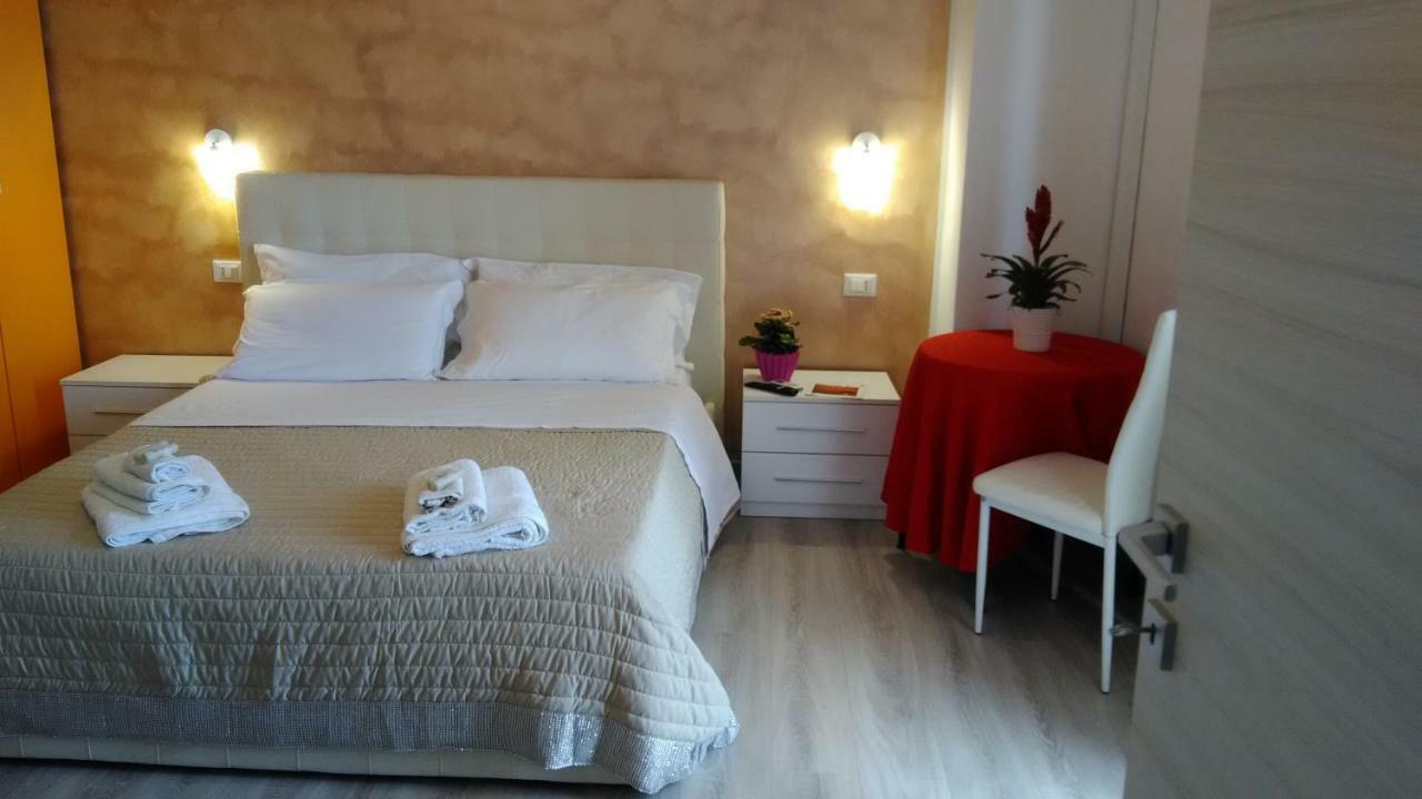 Viola Di Mare Rooms And Parking Termoli Exterior foto